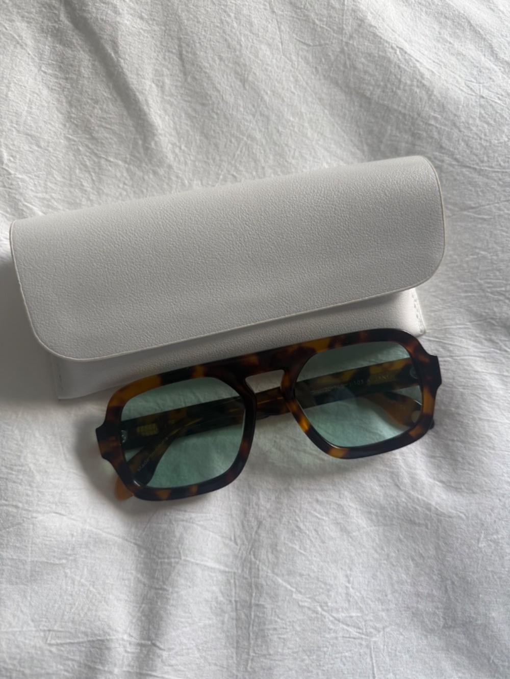 Elisa Johnson Sunglasses - Picture 2 of 2
